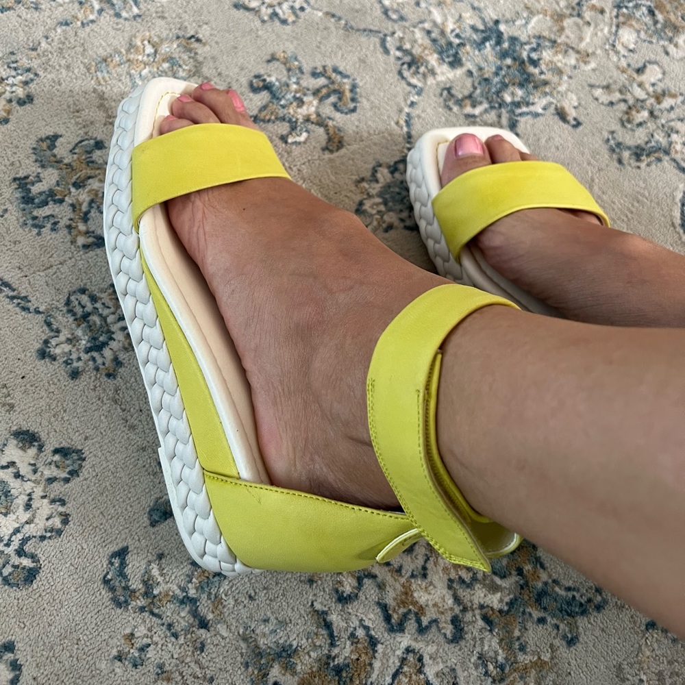 Satro beautiful leather sandals size 9.